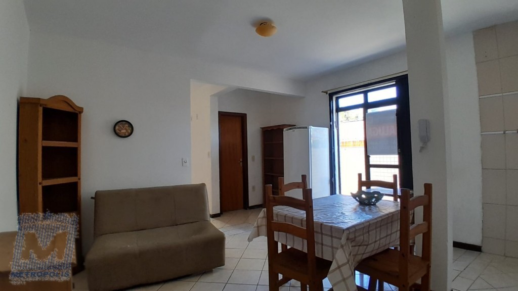 Apartamento para locacao no Centro em Florianopolis com 39,85m² por R$ 2.400,00
