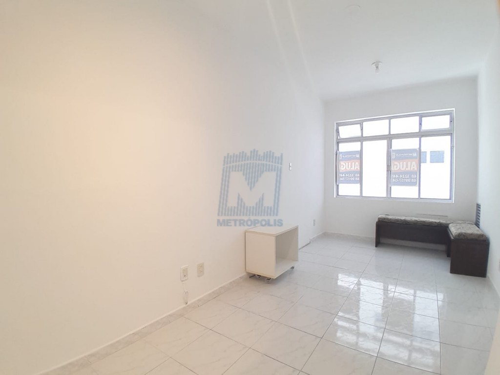Apartamento para locacao no Centro em Florianopolis com 59,15m² por R$ 2.600,00