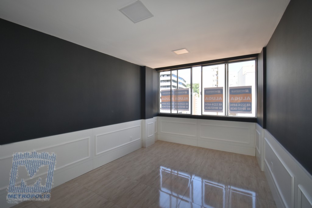 Apartamento para locacao no Centro em Florianopolis com 31,15m² por R$ 2.000,00