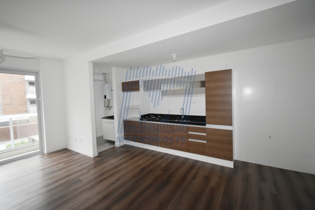 Apartamento para locacao no Centro em Florianopolis com 64m² por R$ 3.000,00