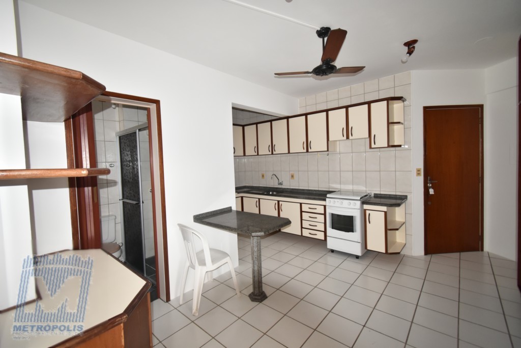 Apartamento para locacao no Centro em Florianopolis com 32,25m² por R$ 2.100,00