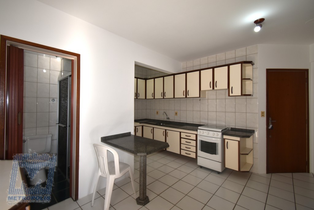 Apartamento para locacao no Centro em Florianopolis com 32,25m² por R$ 2.100,00