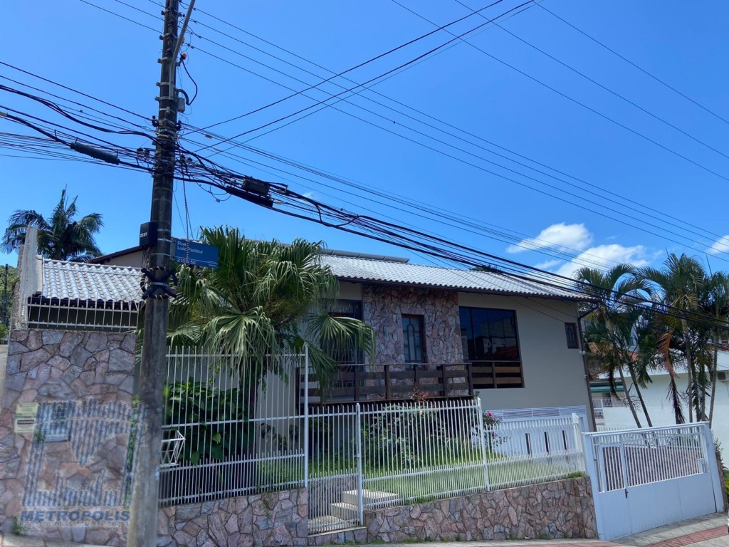 Casa Residencial para venda no Trindade em Florianopolis com 166m² por R$ 1.650.000,00