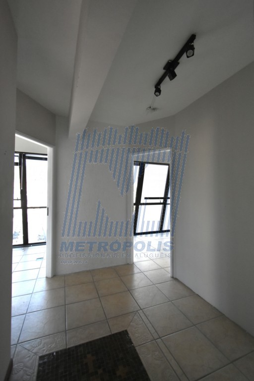 Sala para locacao no Centro em Florianopolis com 37,72m² por R$ 980,00
