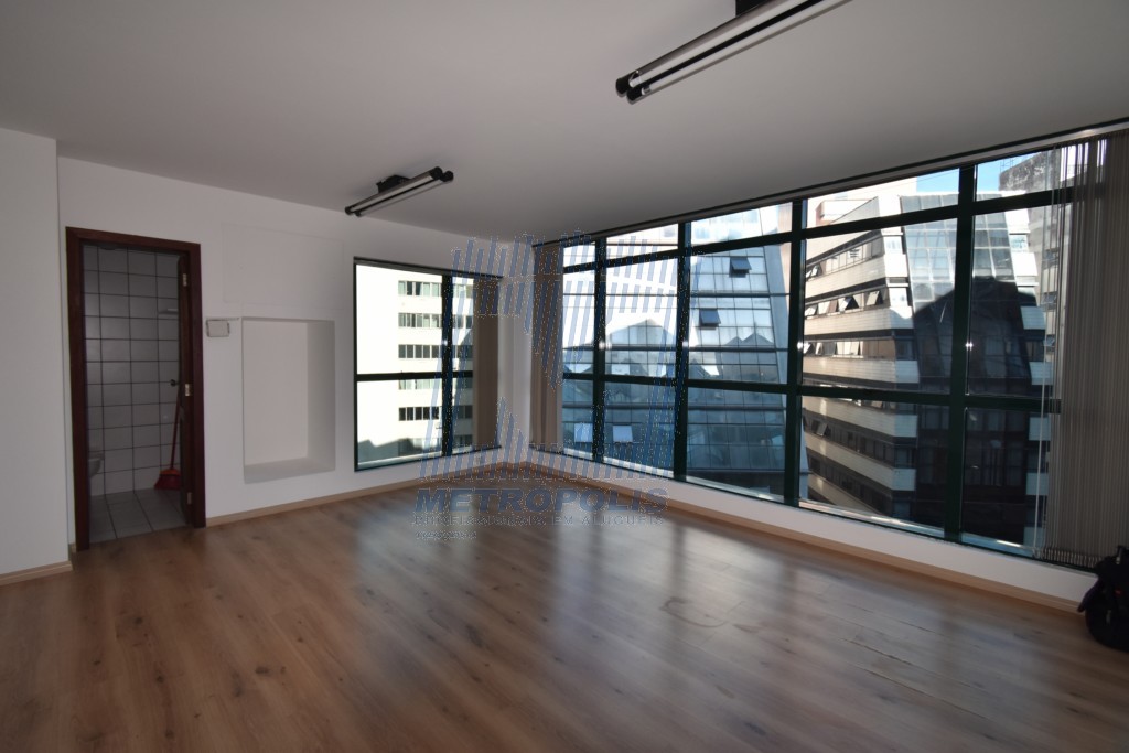 Sala para venda no Centro em Florianopolis com 24,06m² por R$ 180.000,00