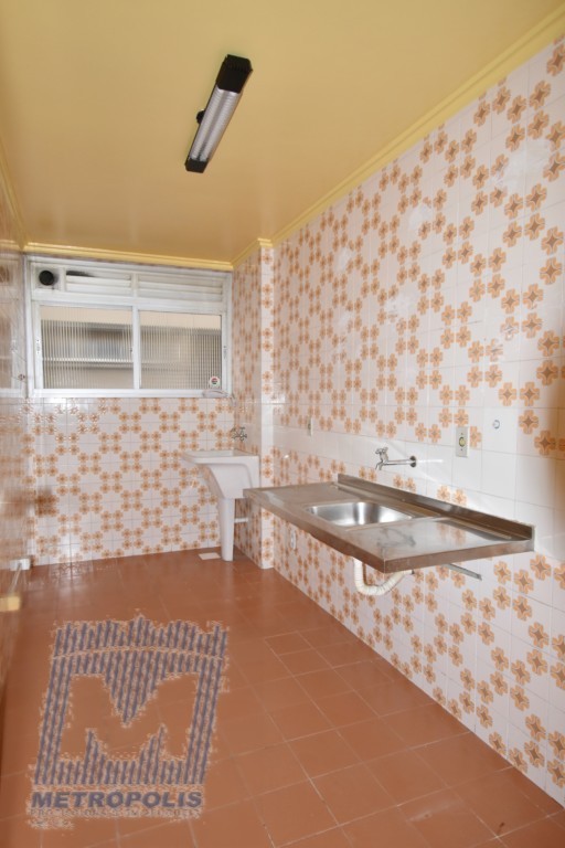 Cozinha e área de serviço