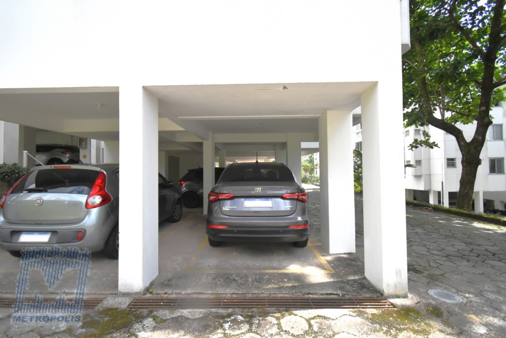Vaga de garagem no outro bloco
