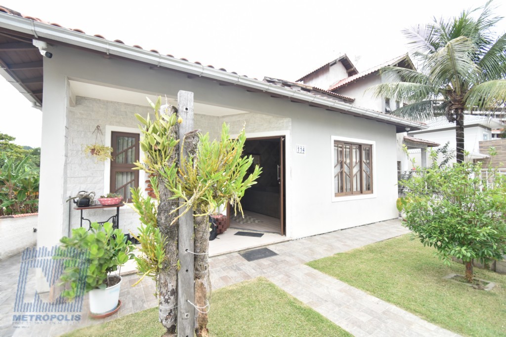 Casa Residencial para venda no Cidade Universitaria Pedra Branca em Palhoca com 140m² por R$ 1.280.000,00