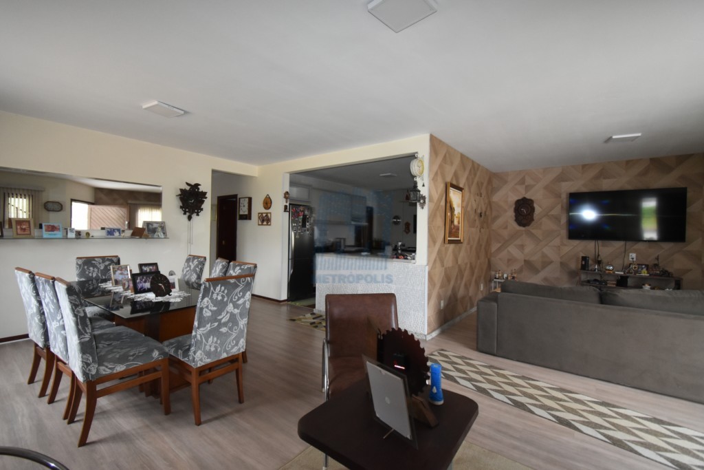 Casa Residencial para venda no Cidade Universitaria Pedra Branca em Palhoca com 140m² por R$ 1.280.000,00