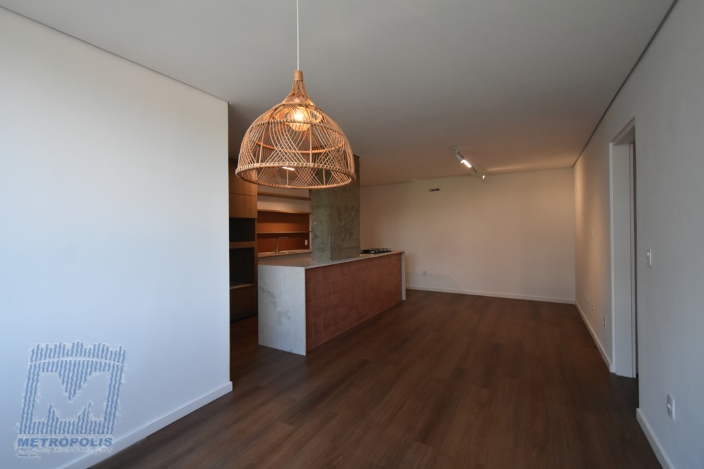 Apartamento para locacao no Centro em Florianopolis com 101,41m² por R$ 6.100,00