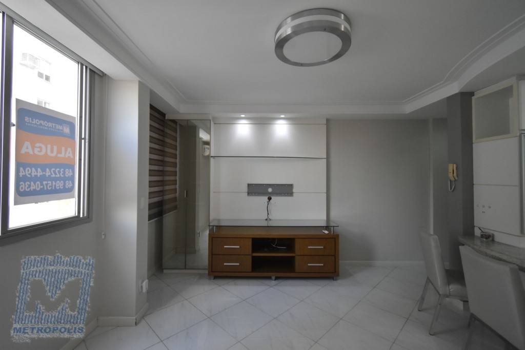 Apartamento para locacao no Centro em Florianopolis com 80,28m² por R$ 3.500,00