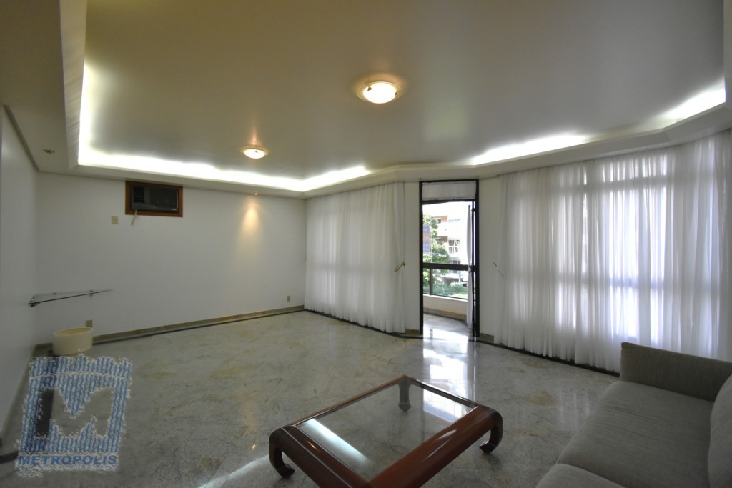Apartamento para locacao no Centro em Florianopolis com 214,41m² por R$ 15.000,00