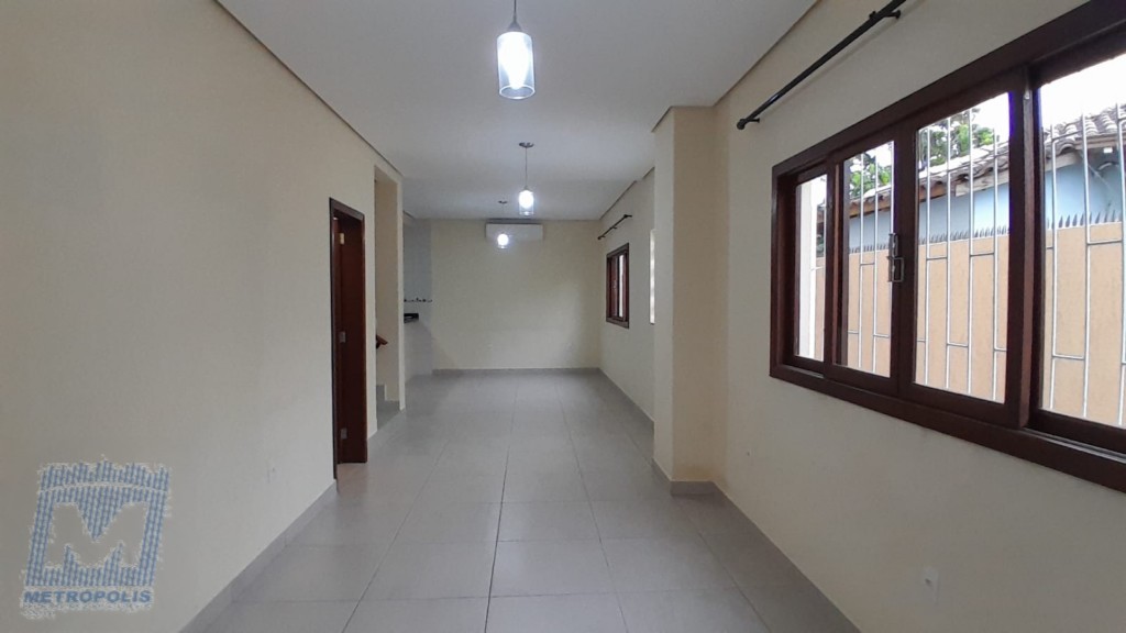Casa Residencial para locacao no Carianos em Florianopolis com 136,22m² por R$ 5.200,00