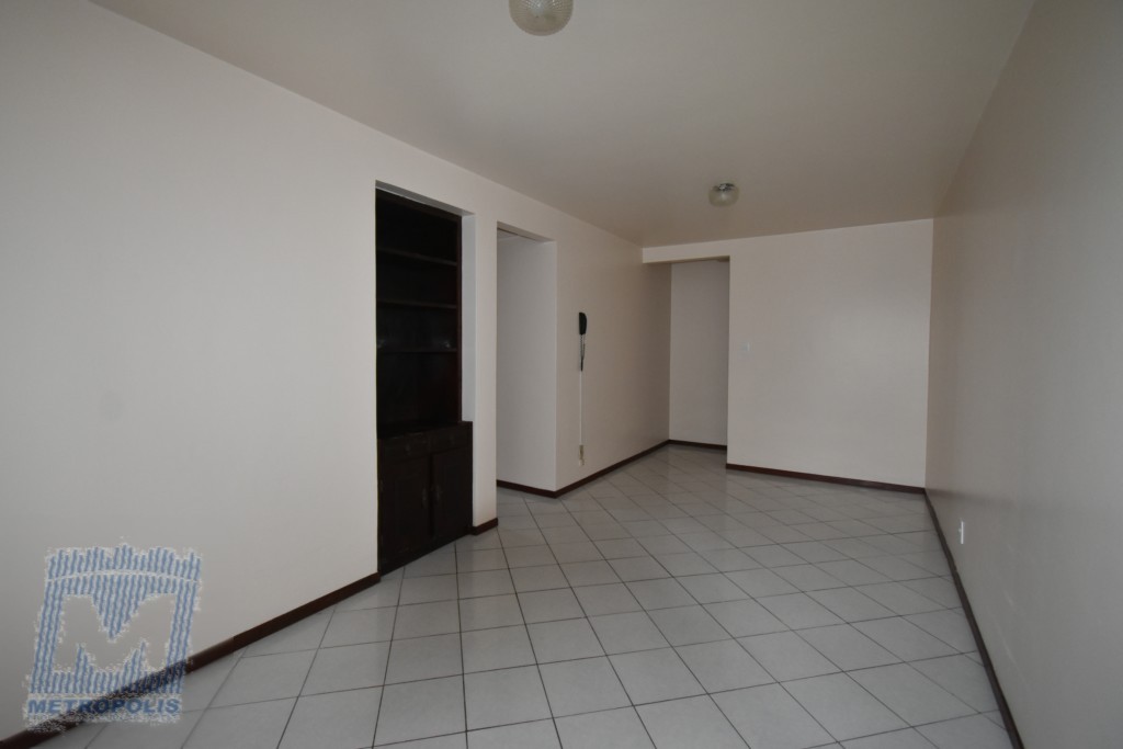 Apartamento para locacao no Centro em Florianopolis com 49,93m² por R$ 2.300,00