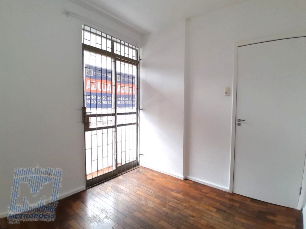Apartamento para locacao no Centro em Florianopolis com 49,61m² por R$ 2.250,00