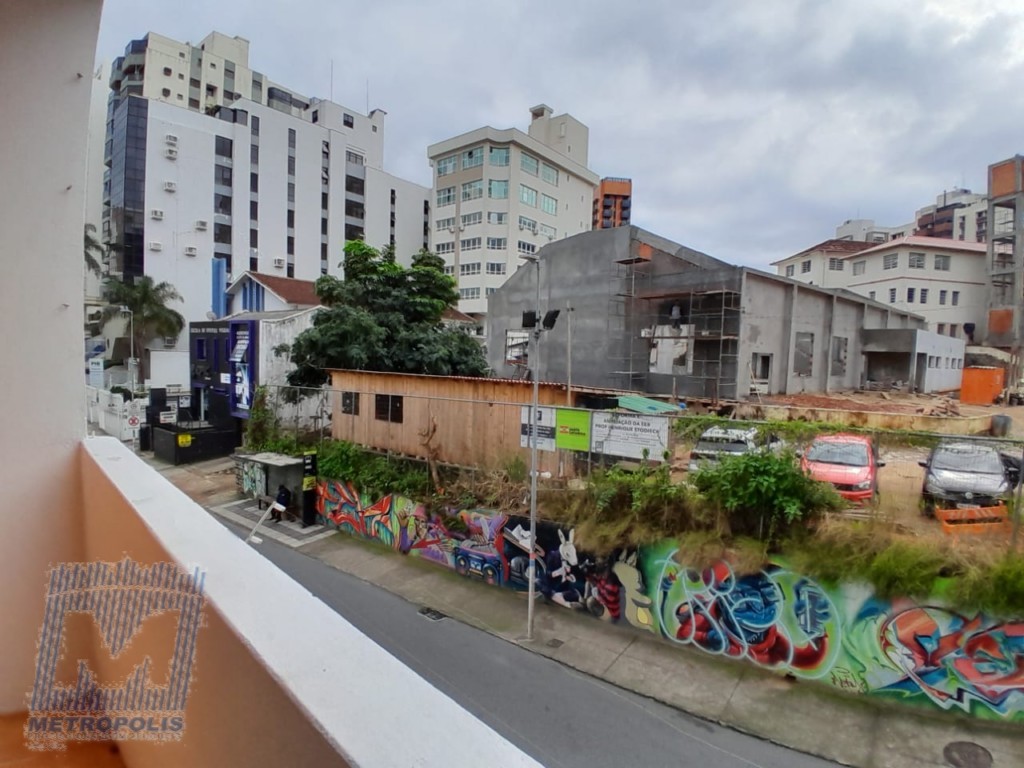 Apartamento para locacao no Centro em Florianopolis com 49,61m² por R$ 2.250,00
