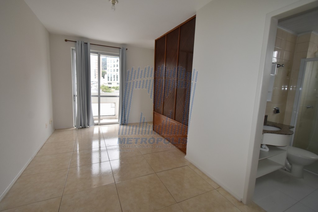 Kitnet para locacao no Centro em Florianopolis com 37m² por R$ 2.000,00
