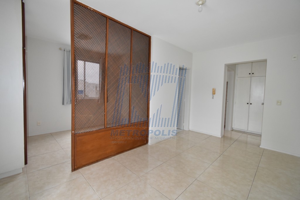 Apartamento para locacao no Centro em Florianopolis com 37m² por R$ 2.000,00
