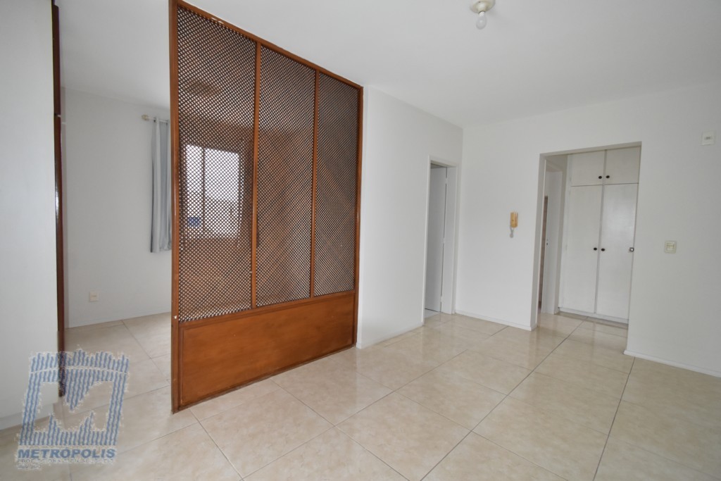 Apartamento para locacao no Centro em Florianopolis com 37m² por R$ 1.800,00