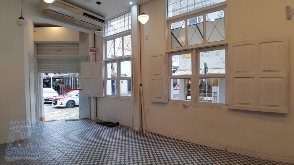 Casa Comercial para locacao no Centro em Florianopolis com 32m² por R$ 8.000,00