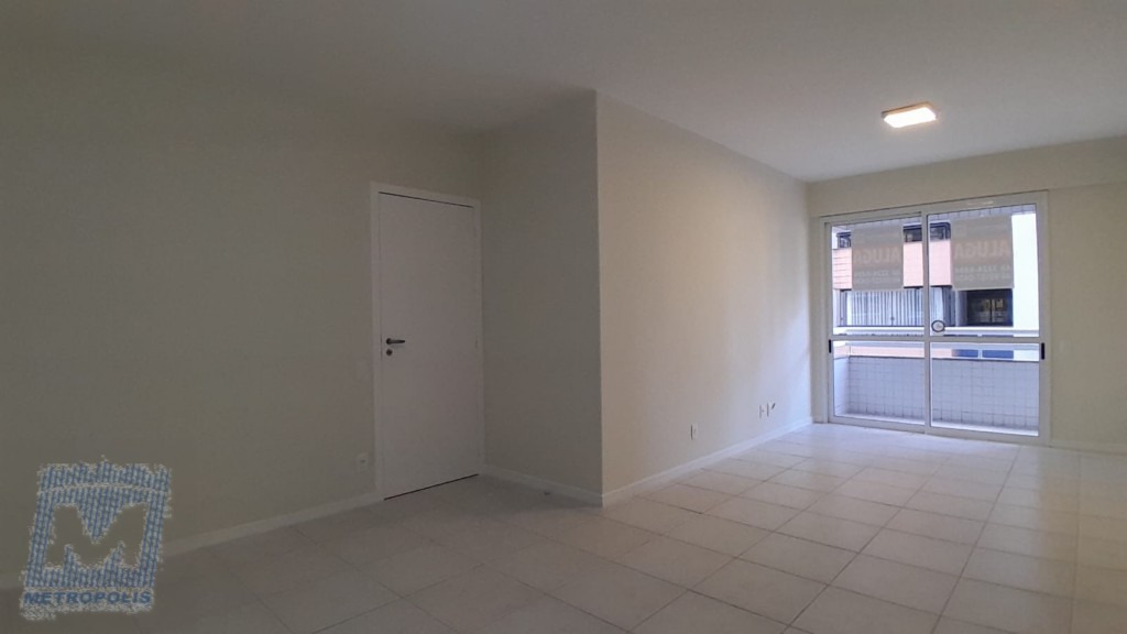 Apartamento para locacao no Centro em Florianopolis com 86,43m² por R$ 5.200,00