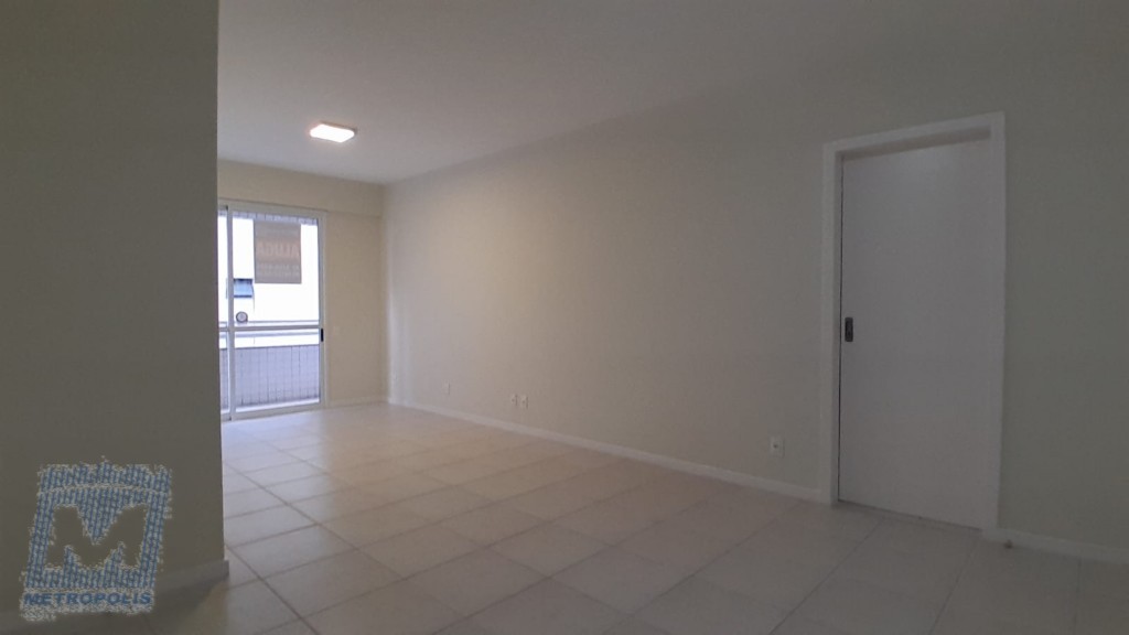 Apartamento para locacao no Centro em Florianopolis com 86,43m² por R$ 5.200,00