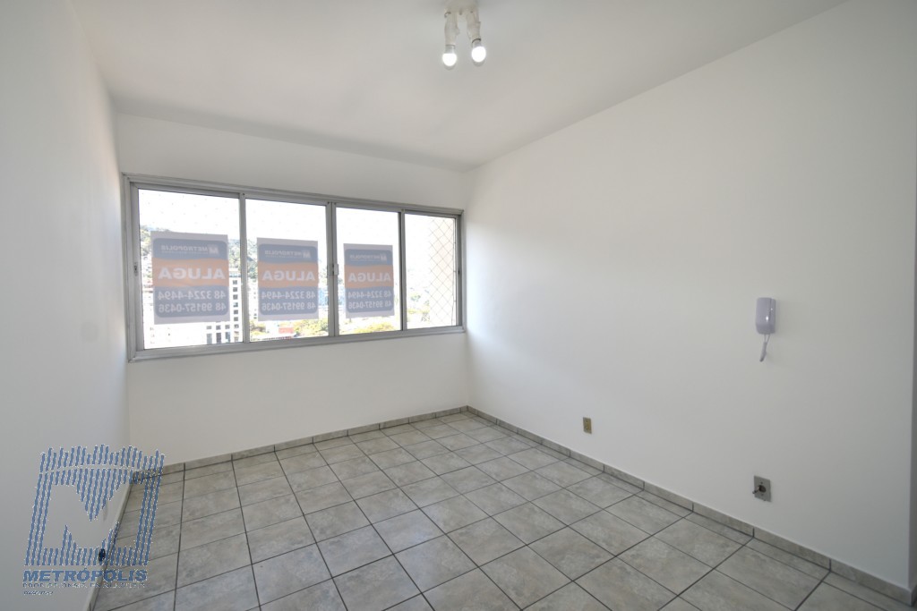 Apartamento para locacao no Centro em Florianopolis com 43,4m² por R$ 2.500,00