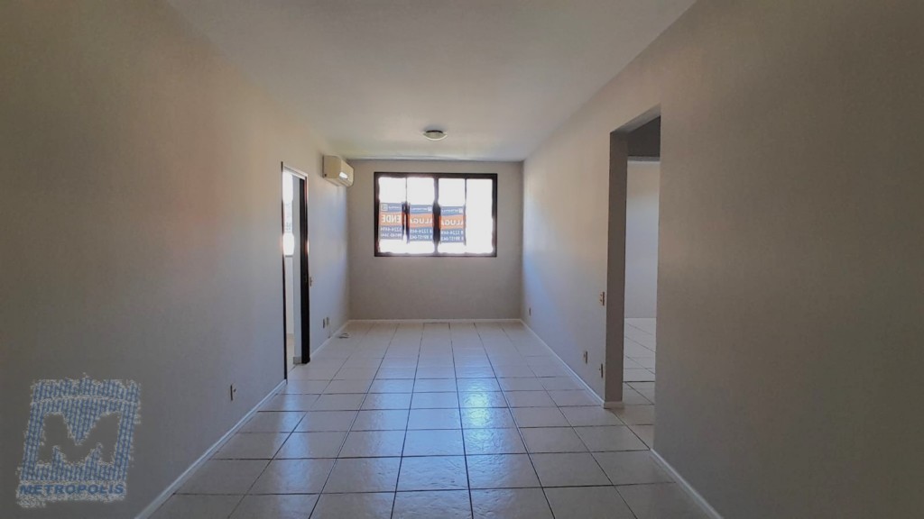 Apartamento para locacao no Centro em Florianopolis com 77,49m² por R$ 2.450,00