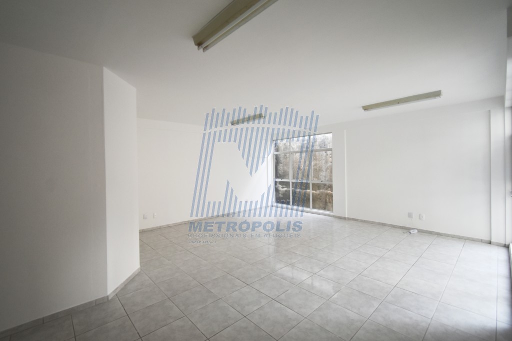 Sala para locacao no Centro em Florianopolis com 41,58m² por R$ 600,00