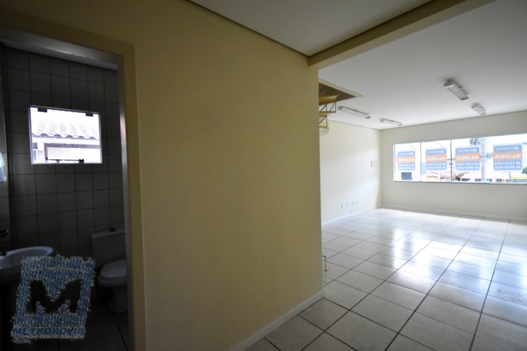 Sala para locacao no Santa Monica em Florianopolis com 40m² por R$ 2.100,00