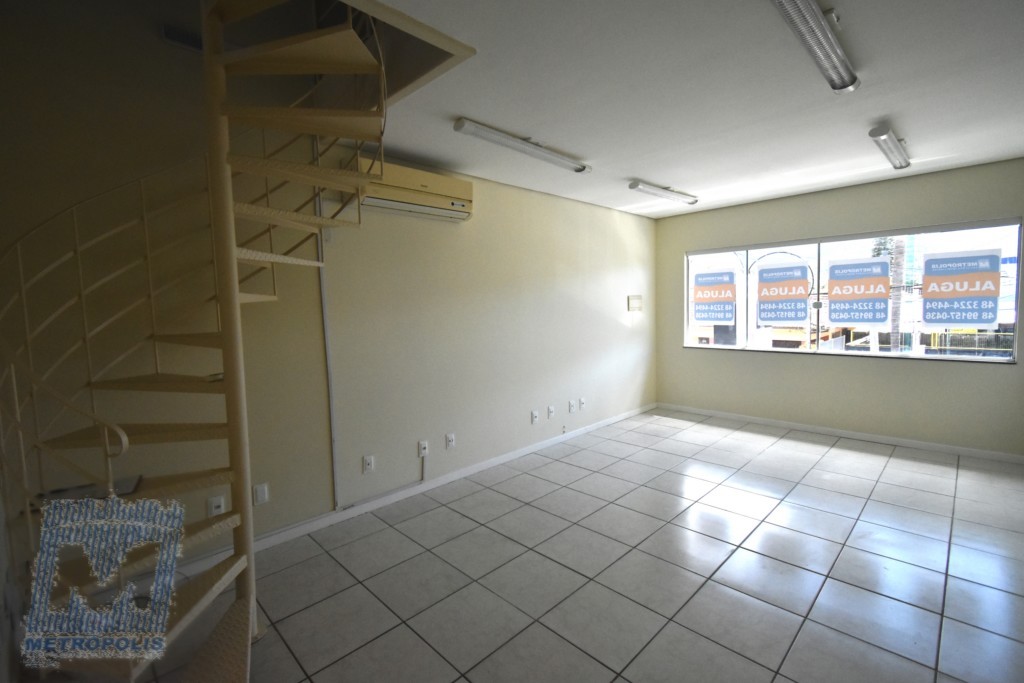 Sala para locacao no Santa Monica em Florianopolis com 40m² por R$ 2.100,00