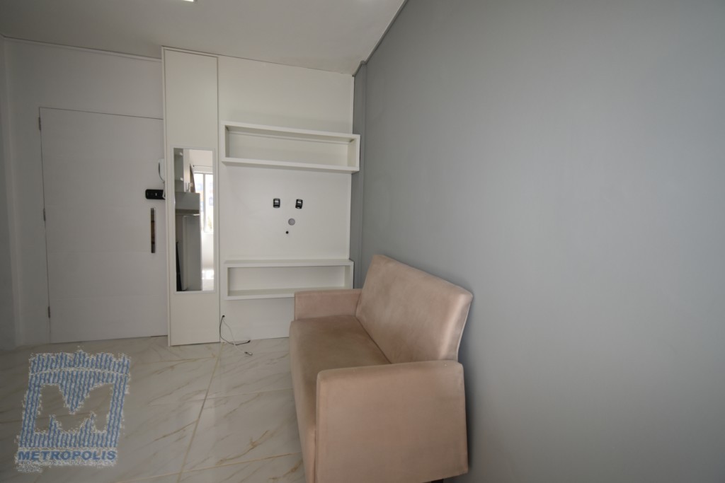 Kitinet para locacao no Centro em Florianopolis com 22,08m² por R$ 2.500,00