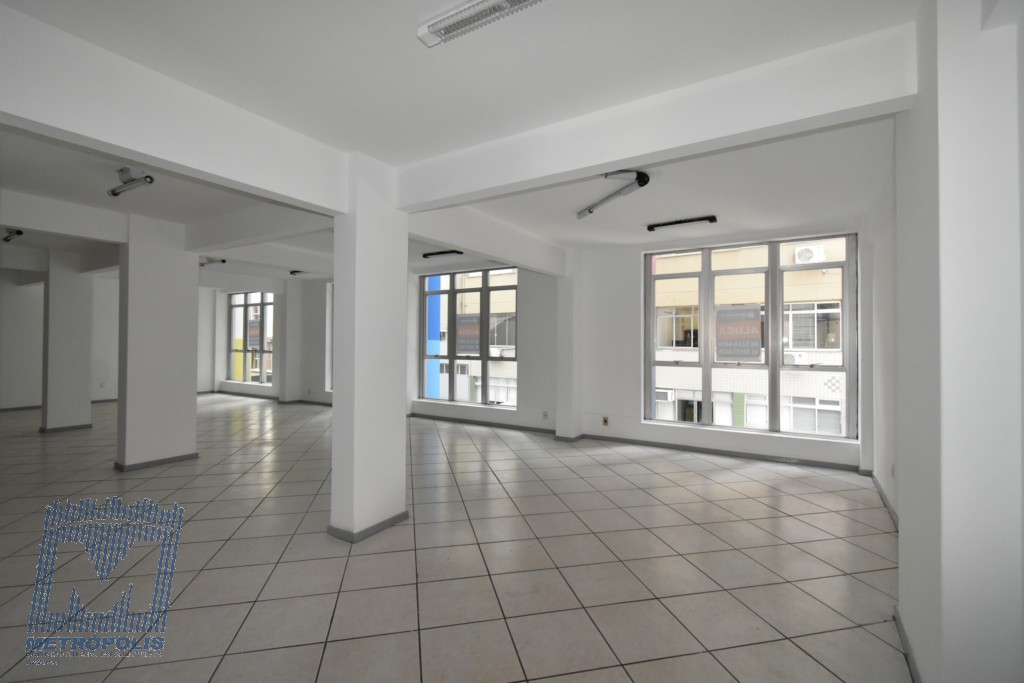 Sala para locacao no Centro em Florianopolis com 132,71m² por R$ 1.500,00