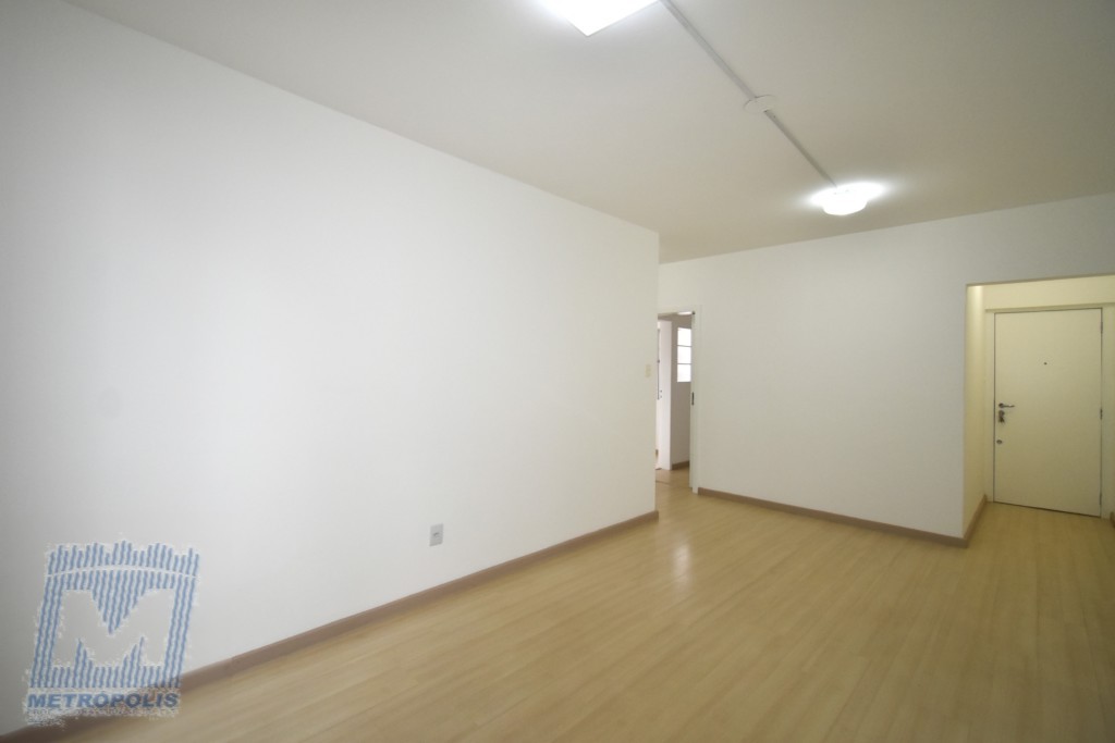 Apartamento para locacao no Centro em Florianopolis com 46,77m² por R$ 1.700,00