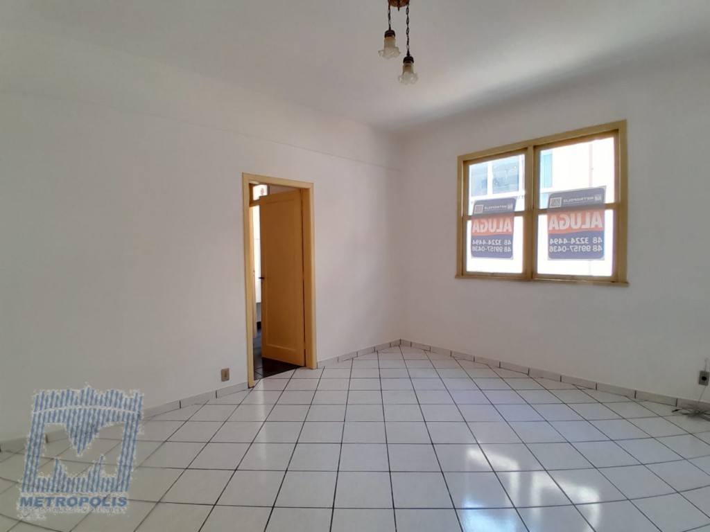 Apartamento para locacao no Centro em Florianopolis com 42,91m² por R$ 1.650,00
