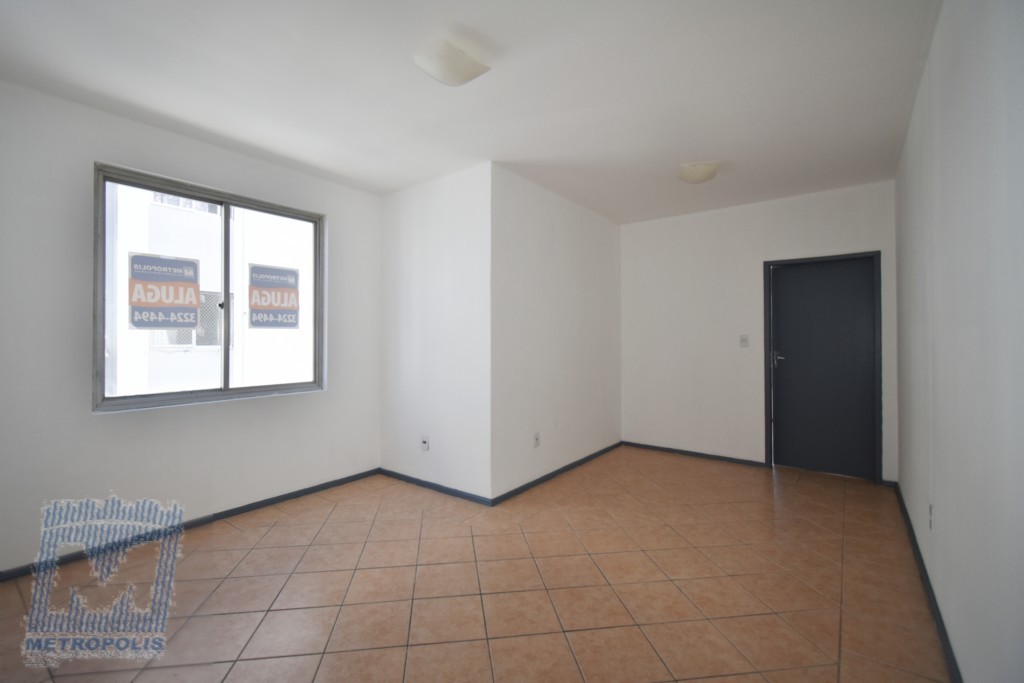 Apartamento para locacao no Kobrasol em Sao Jose com 40,71m² por R$ 1.690,00