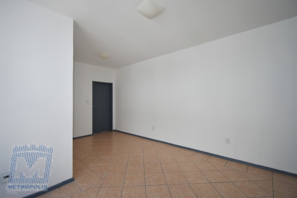 Apartamento para locacao no Kobrasol em Sao Jose com 40,71m² por R$ 1.690,00