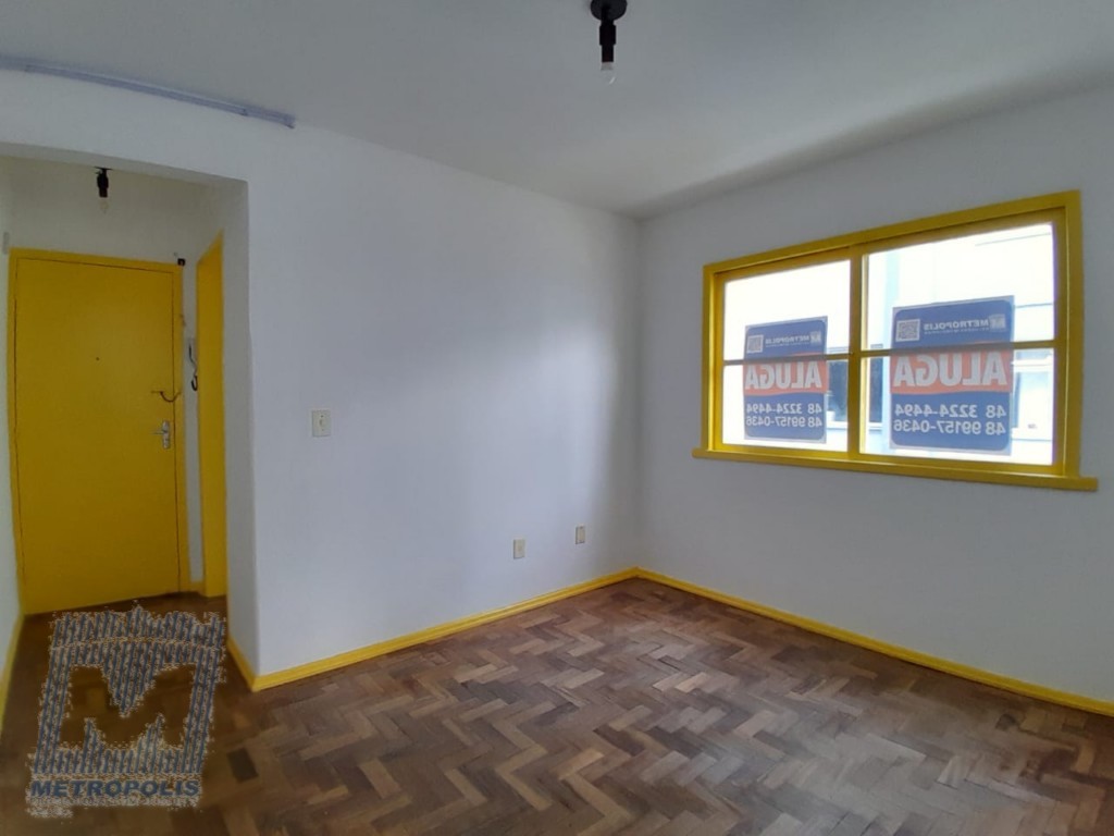Apartamento para locacao no Estreito em Florianopolis com 49,7m² por R$ 1.950,00