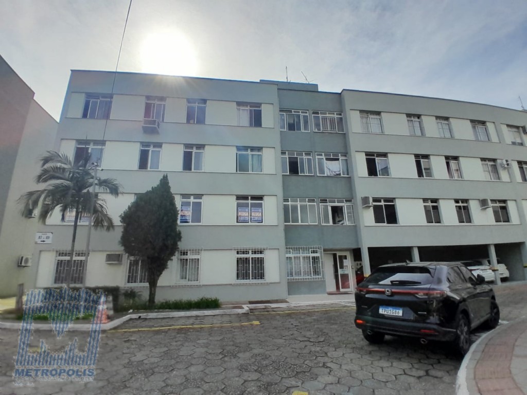 Apartamento para locacao no Trindade em Florianopolis com 74,35m² por R$ 2.700,00