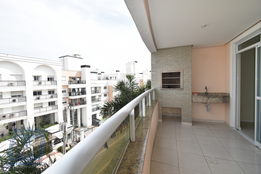 Apartamento para locacao no Abraao em Florianopolis com 118,39m² por R$ 3.980,00