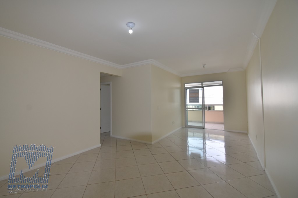 Apartamento para locacao no Abraao em Florianopolis com 118,39m² por R$ 3.980,00