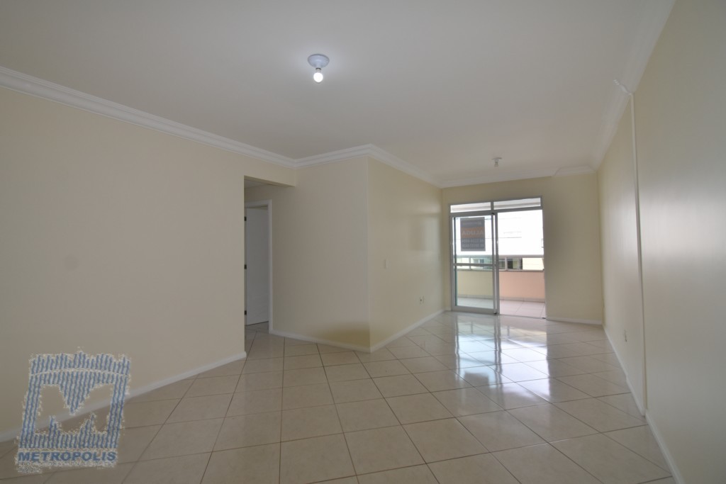 Apartamento para locacao no Abraao em Florianopolis com 118,39m² por R$ 3.800,00