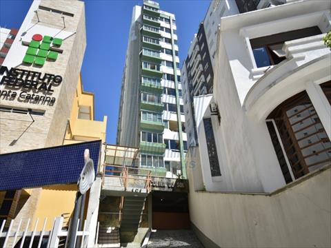 Cobertura para locacao no Centro em Florianopolis com 149,62m² por R$ 3.800,00