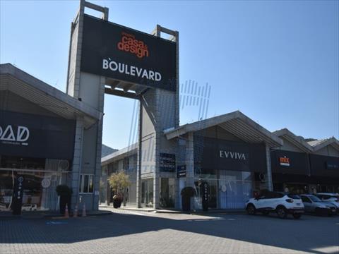 Loja para locacao no Saco Grande em Florianopolis com 249,51m² por R$ 6.500,00