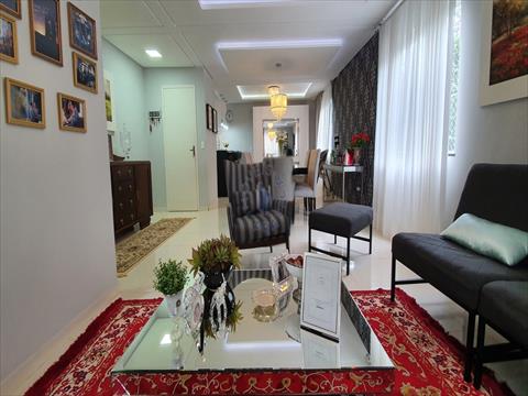 Sobrado no Vila Santa Cruz em Castro Sobrado para venda no Vila Santa Cruz em Castro com 263m² por R$ 800.000,00