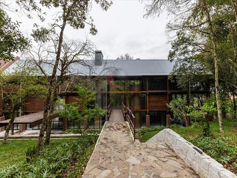 Casa em Condomínio para venda no Jardim Menino Deus em Quatro Barras com 4.364m² por R$ 4.500.000,00