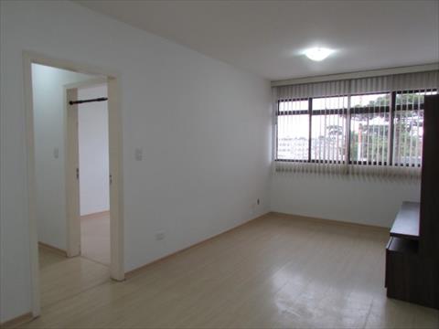 Apartamento para locacao no Centro em Curitiba com 63m² por R$ 2.000,00