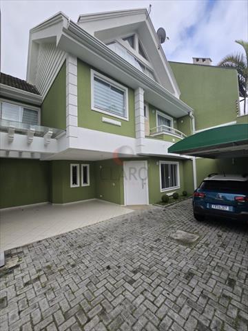 Casa em Condomínio para locacao no Guabirotuba em Curitiba com 172m² por R$ 5.200,00