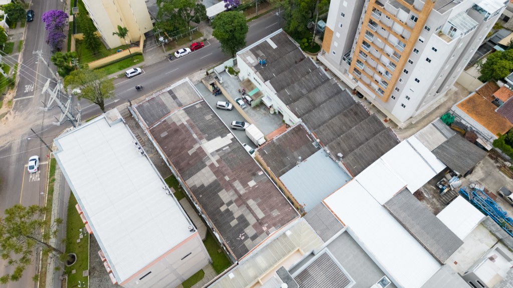 Terreno à venda em Agua Verde, Curitiba — Portal Chave Fácil