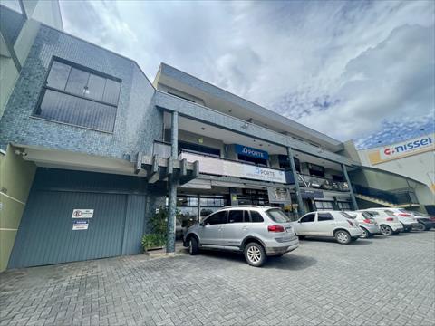 Cjto Comercial/sala para locacao no Centro em Colombo com 60m² por R$ 1.500,00